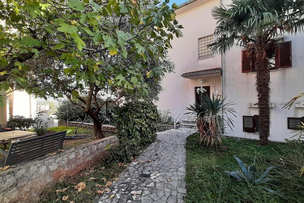 Quiet & Lovely Apartment-Ичичи Экстерьер фото